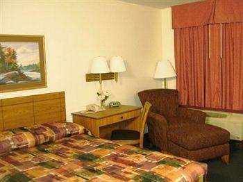 Oak Tree Inn Livonia West Экстерьер фото